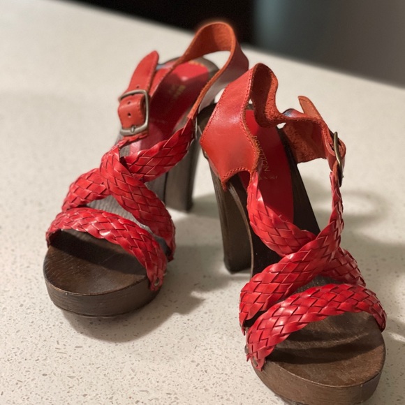 United Colors Of Benetton Shoes - High heels wicker work size 6.5 - 7